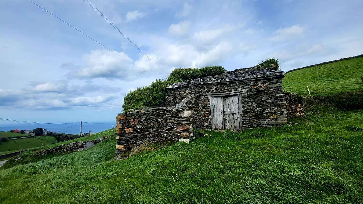 Parcela en Venta en Luarca