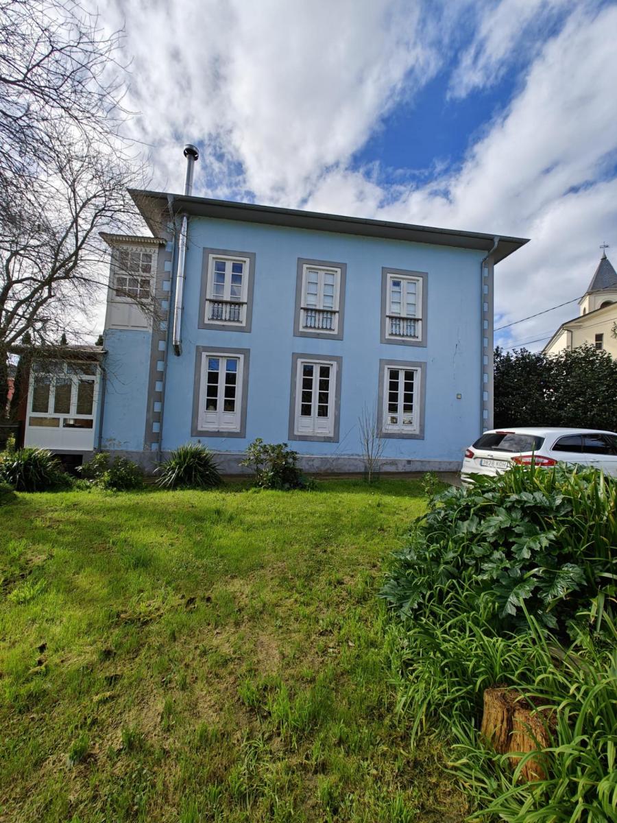 Chalet for Sale in Trabada