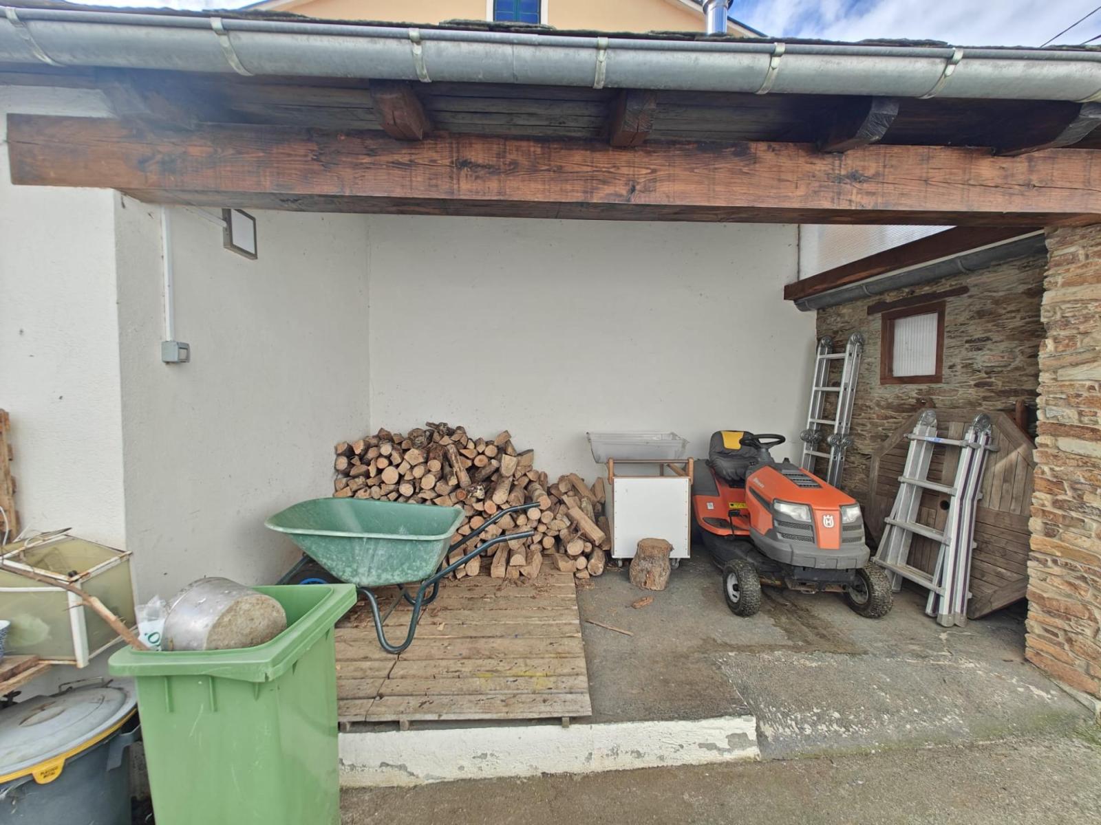Chalet for Sale in Trabada