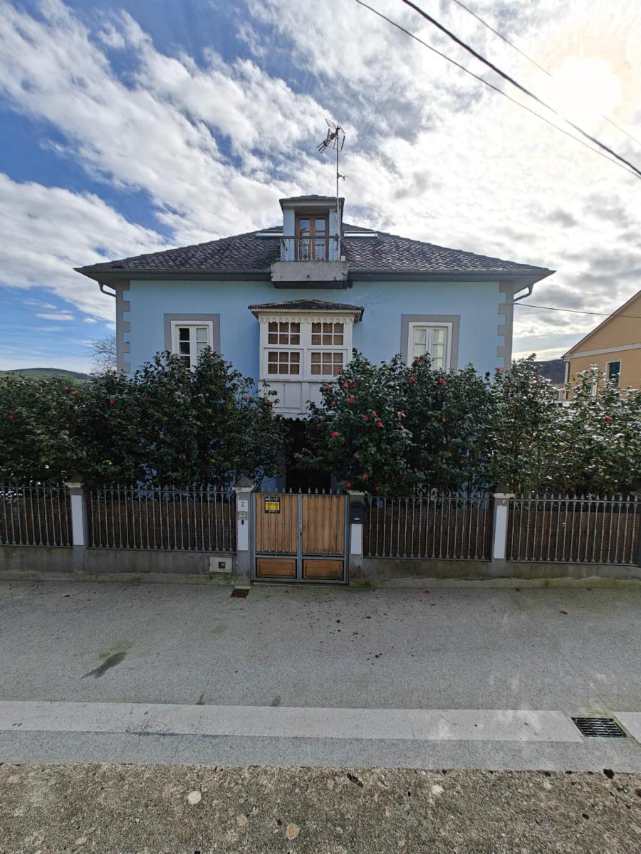 Chalet for Sale in Trabada