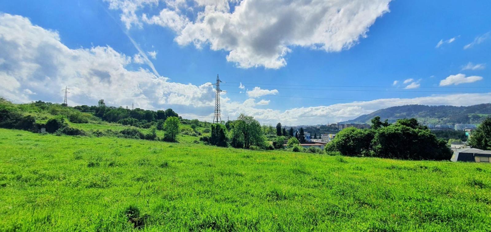 Parcela en Venta en Oviedo