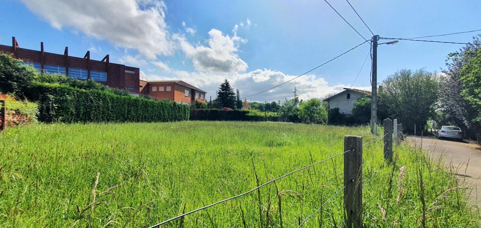 Parcela en Venta en Oviedo