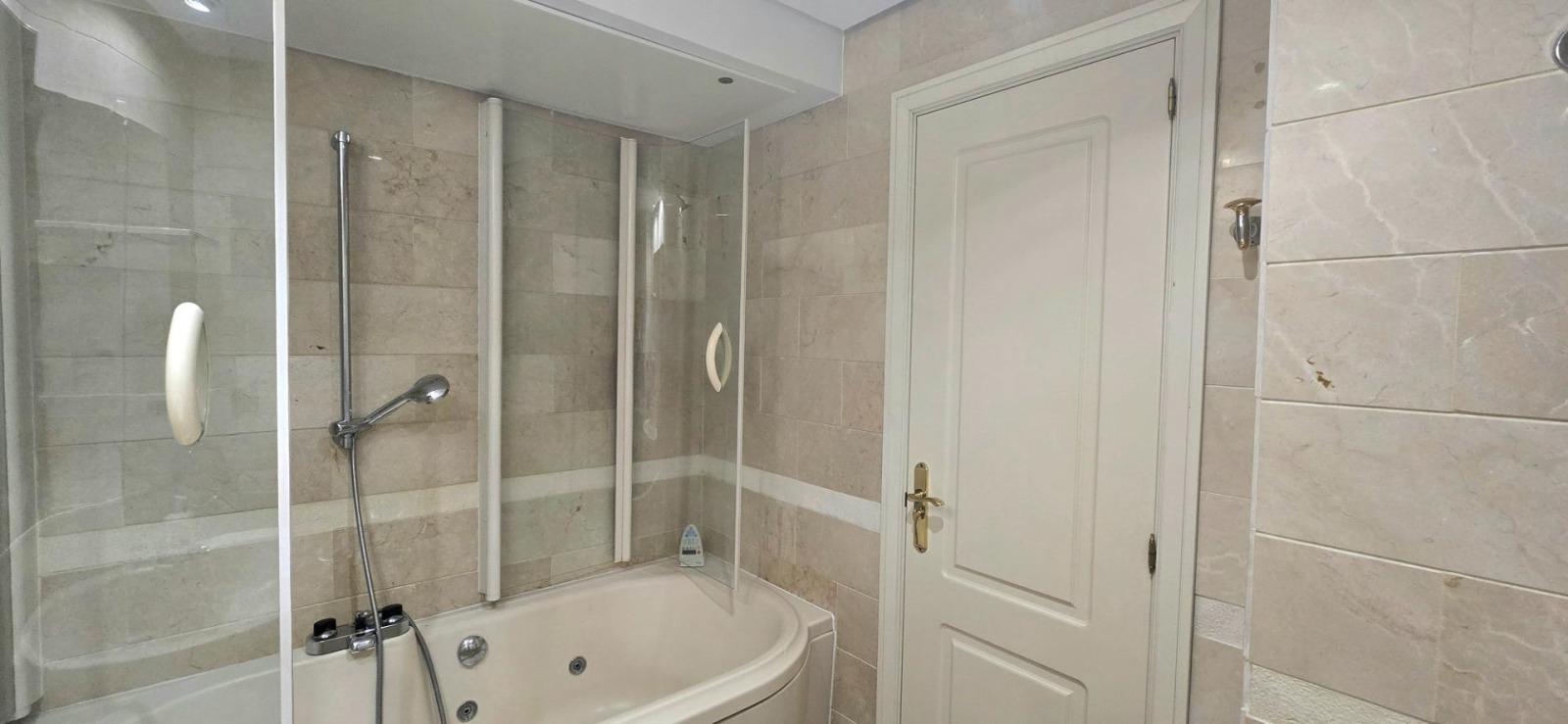 Flat for Rent in Marbella
