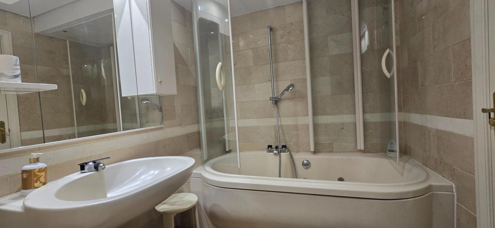 Flat for Rent in Marbella