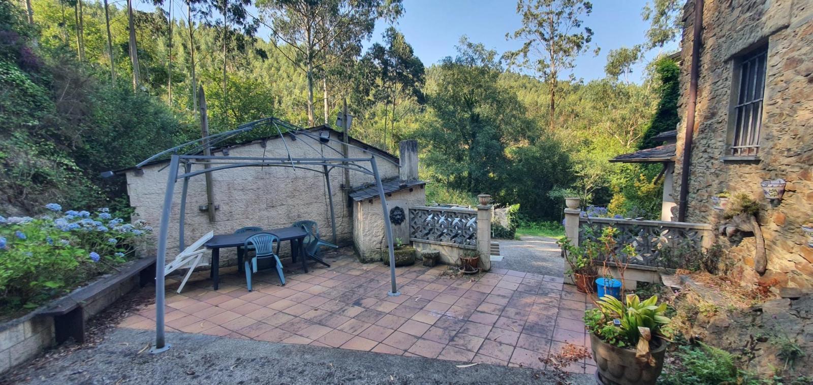 House for Sale in Castropol