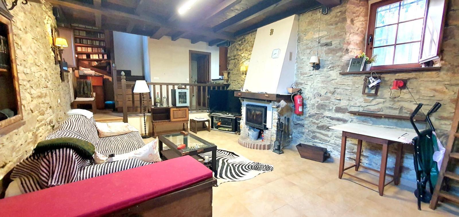 House for Sale in Castropol