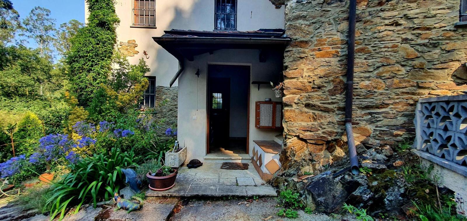 House for Sale in Castropol