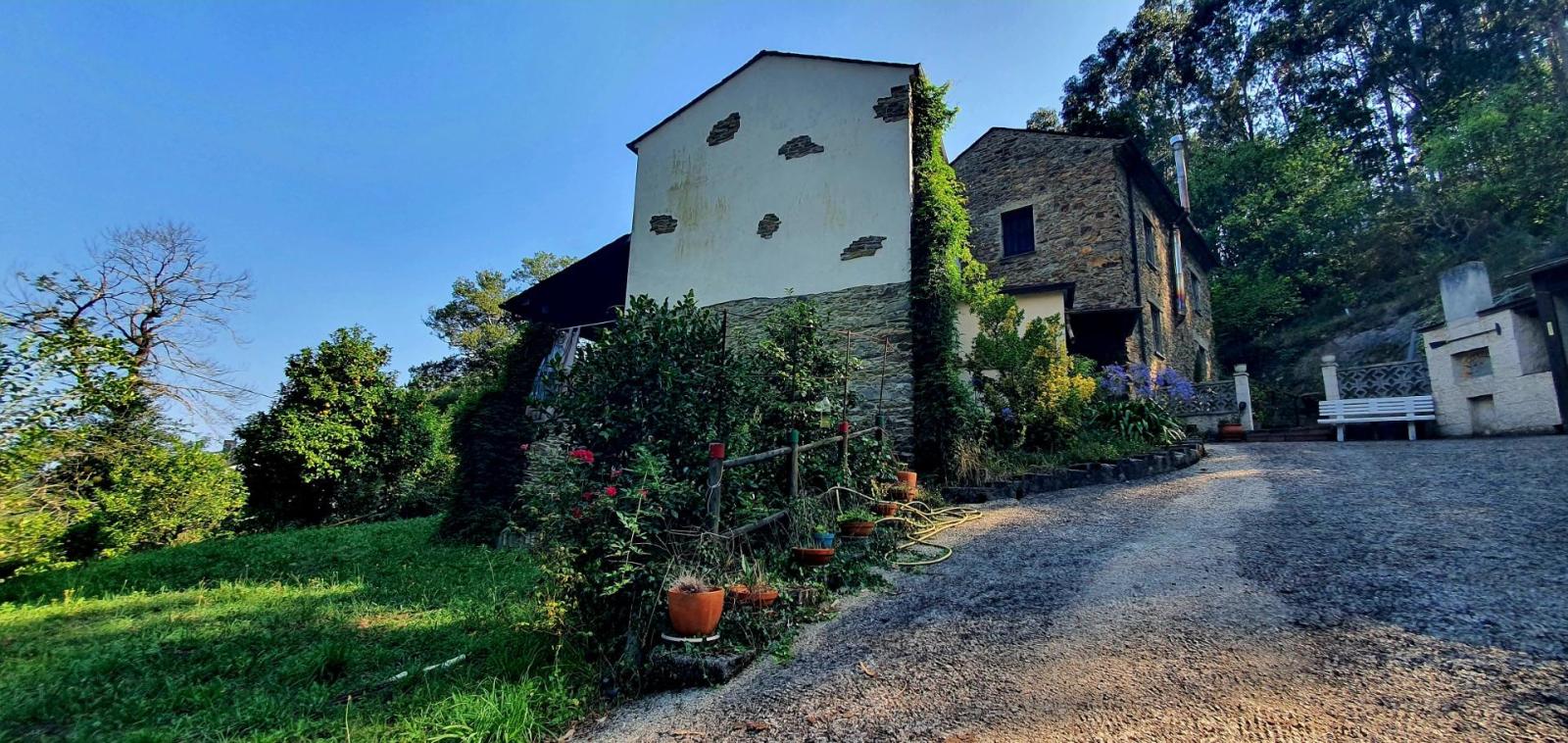 House for Sale in Castropol