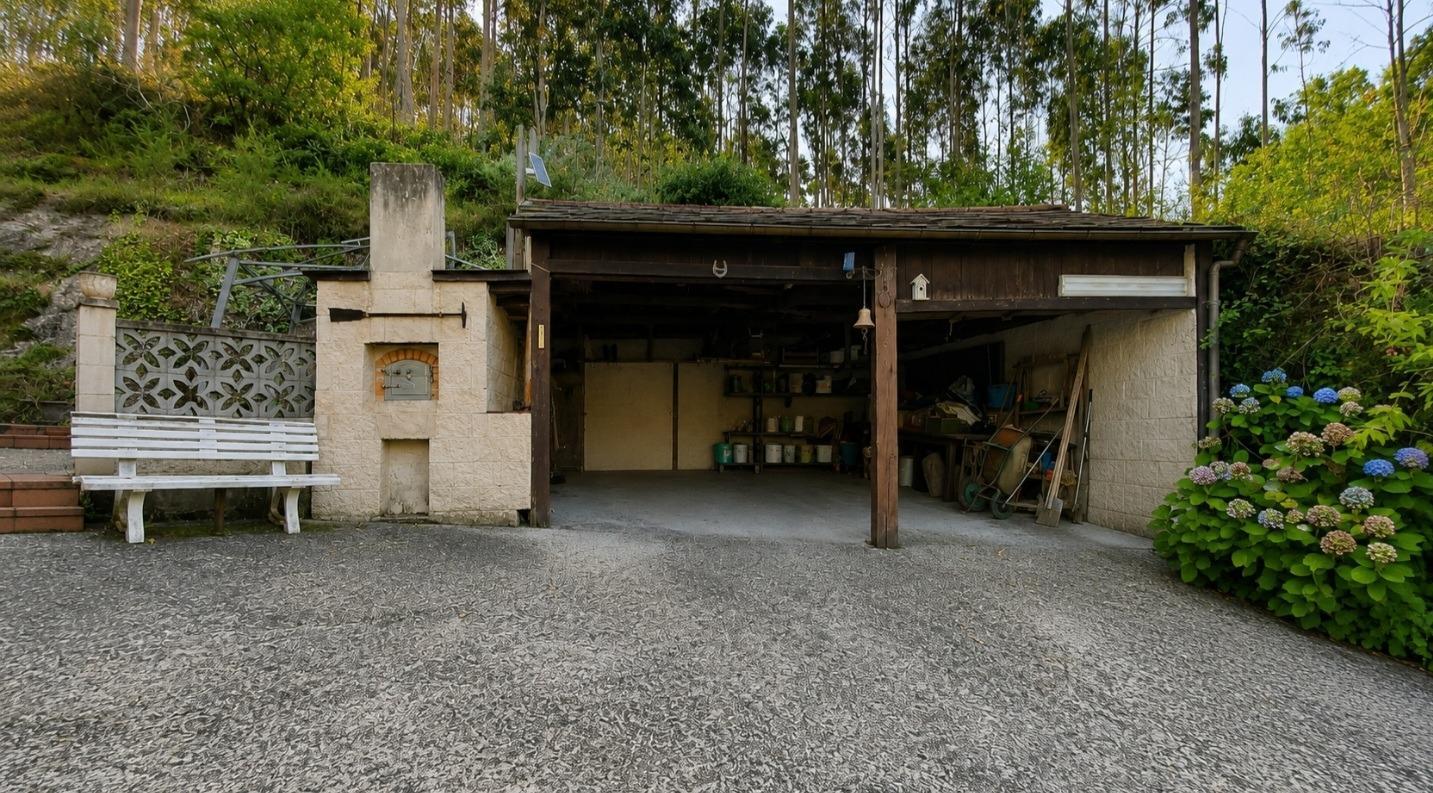 House for Sale in Castropol