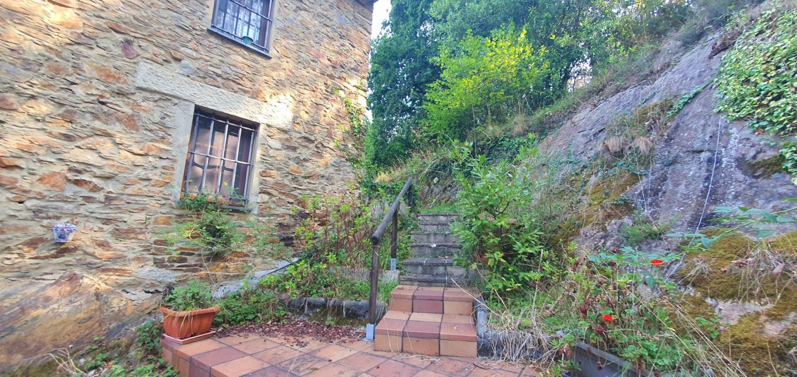House for Sale in Castropol