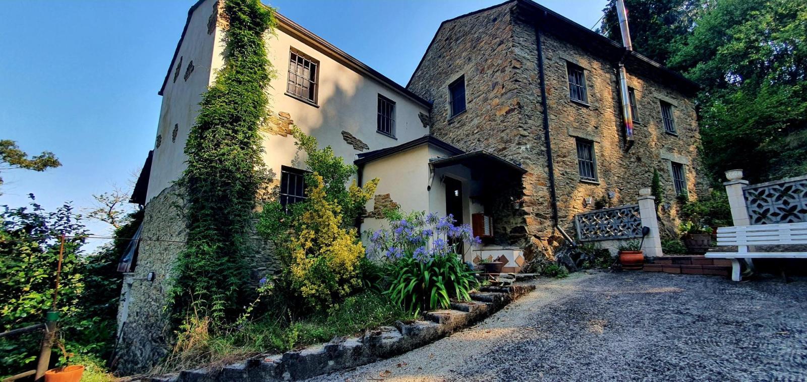 House for Sale in Castropol