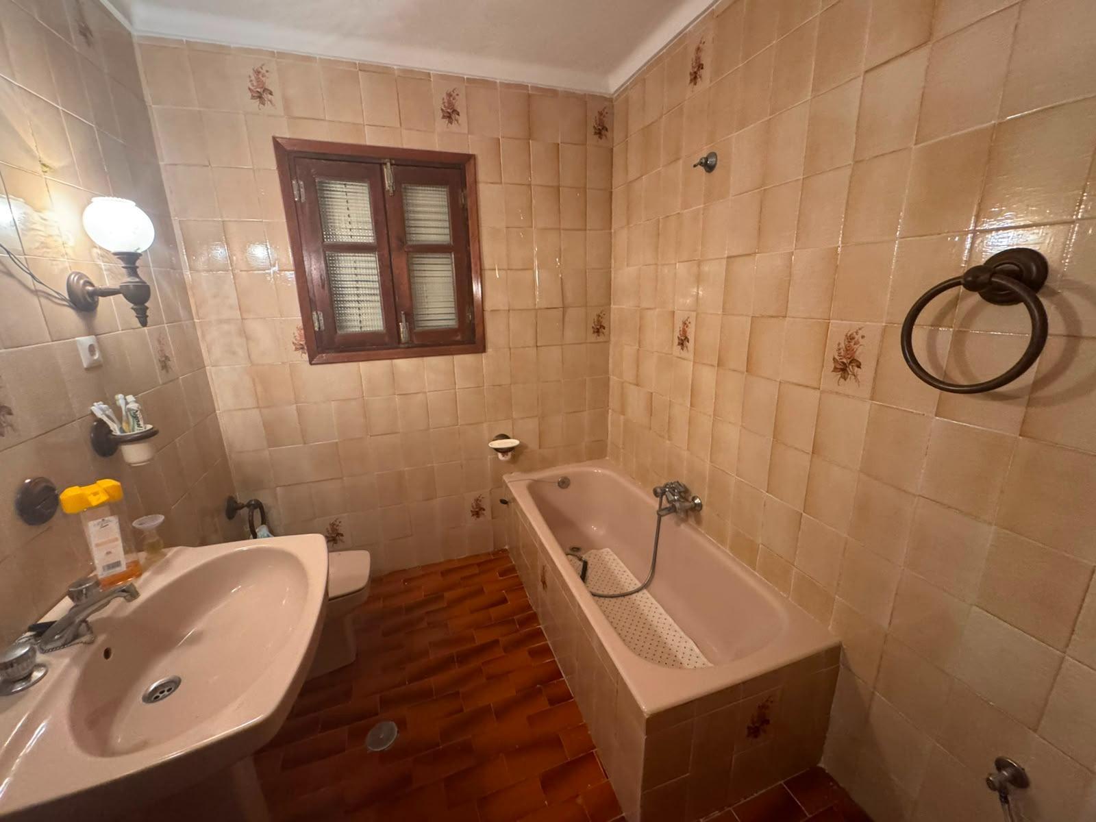House for Sale in Tolox