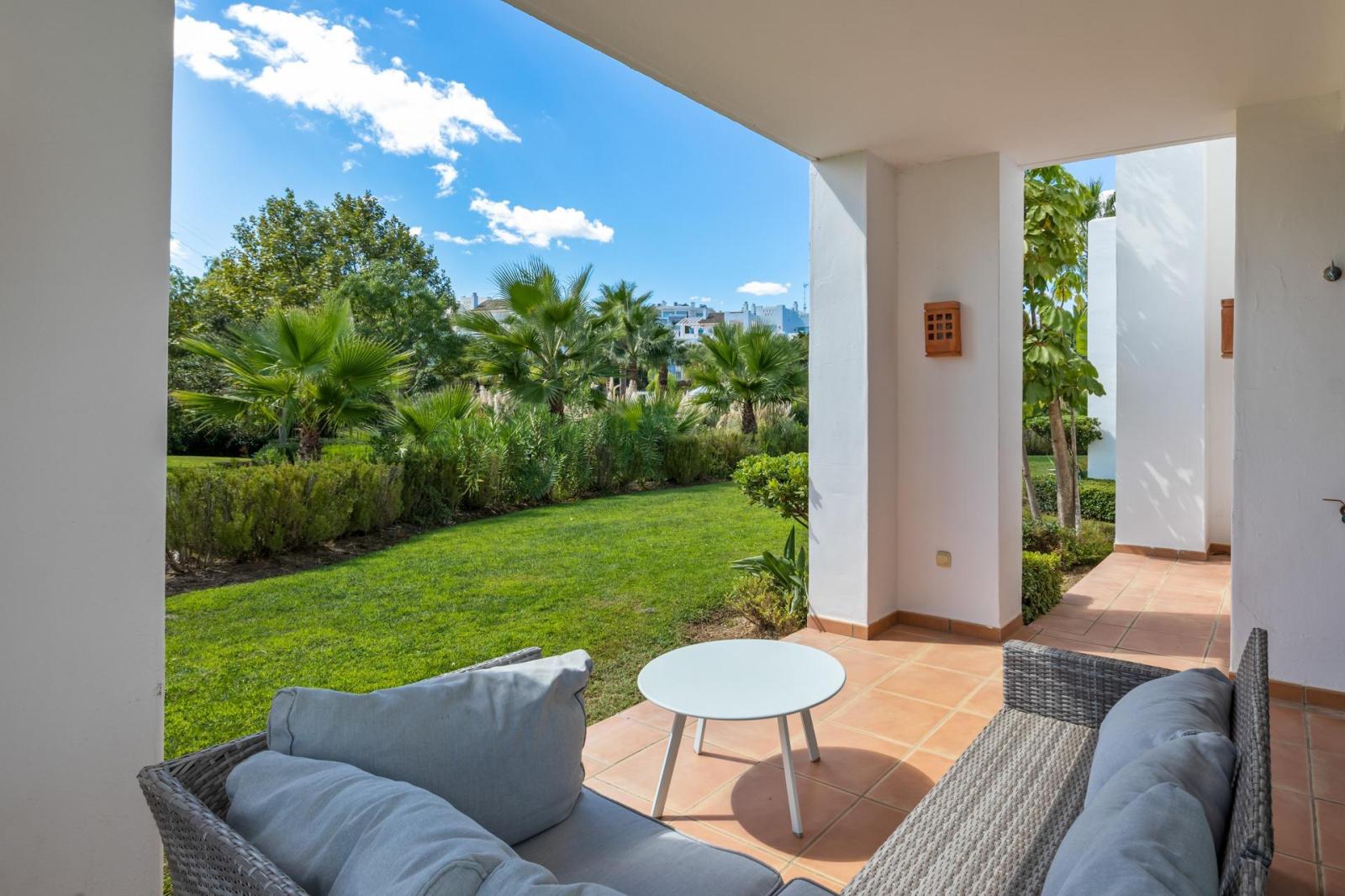 Flat for Sale in Casares