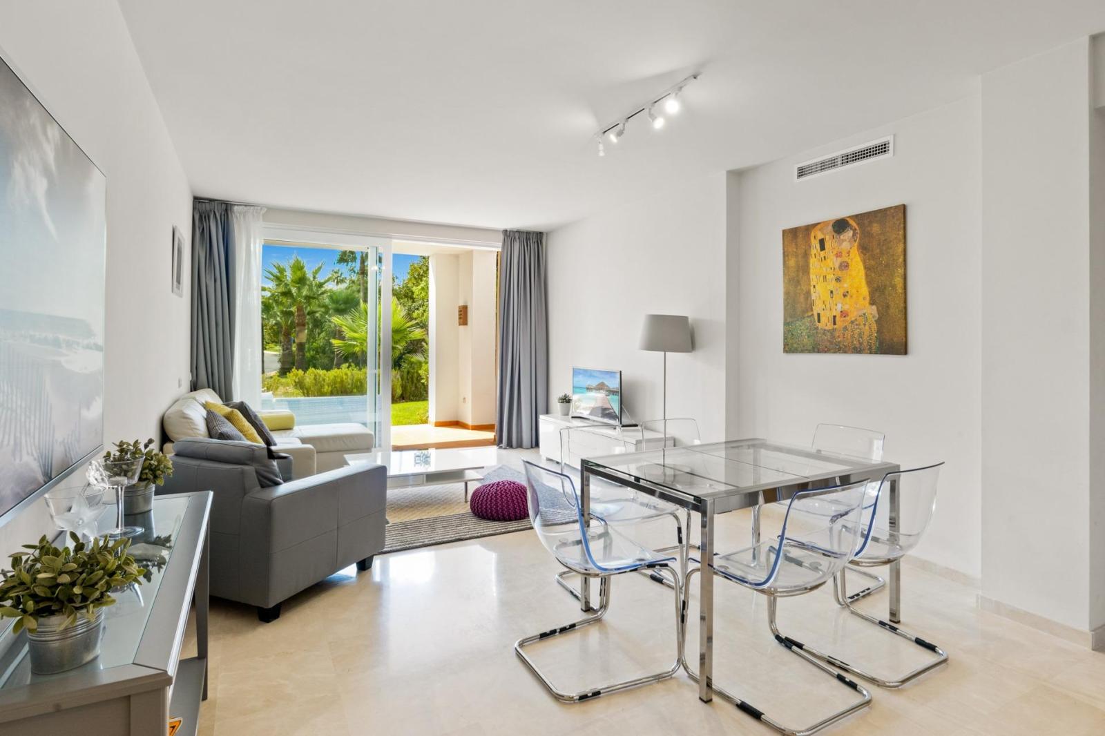 Flat for Sale in Casares