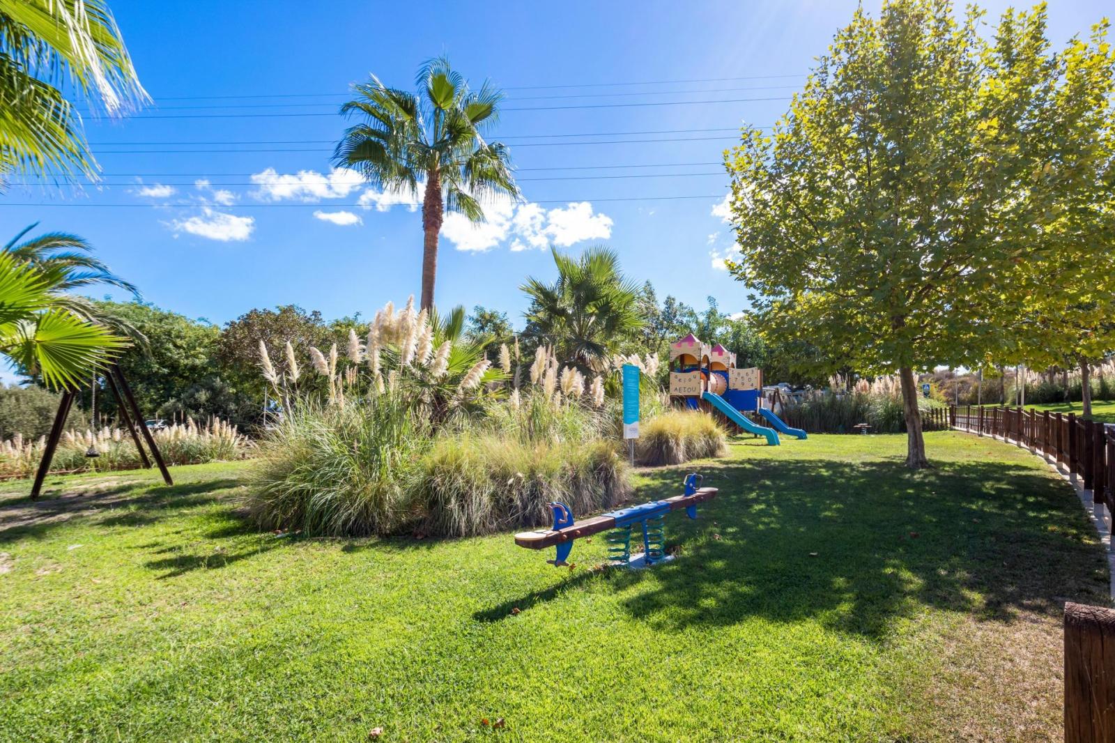 Flat for Sale in Casares