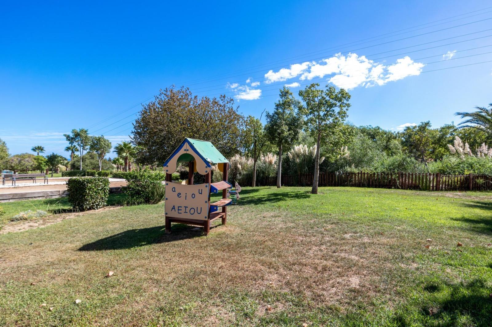 Flat for Sale in Casares