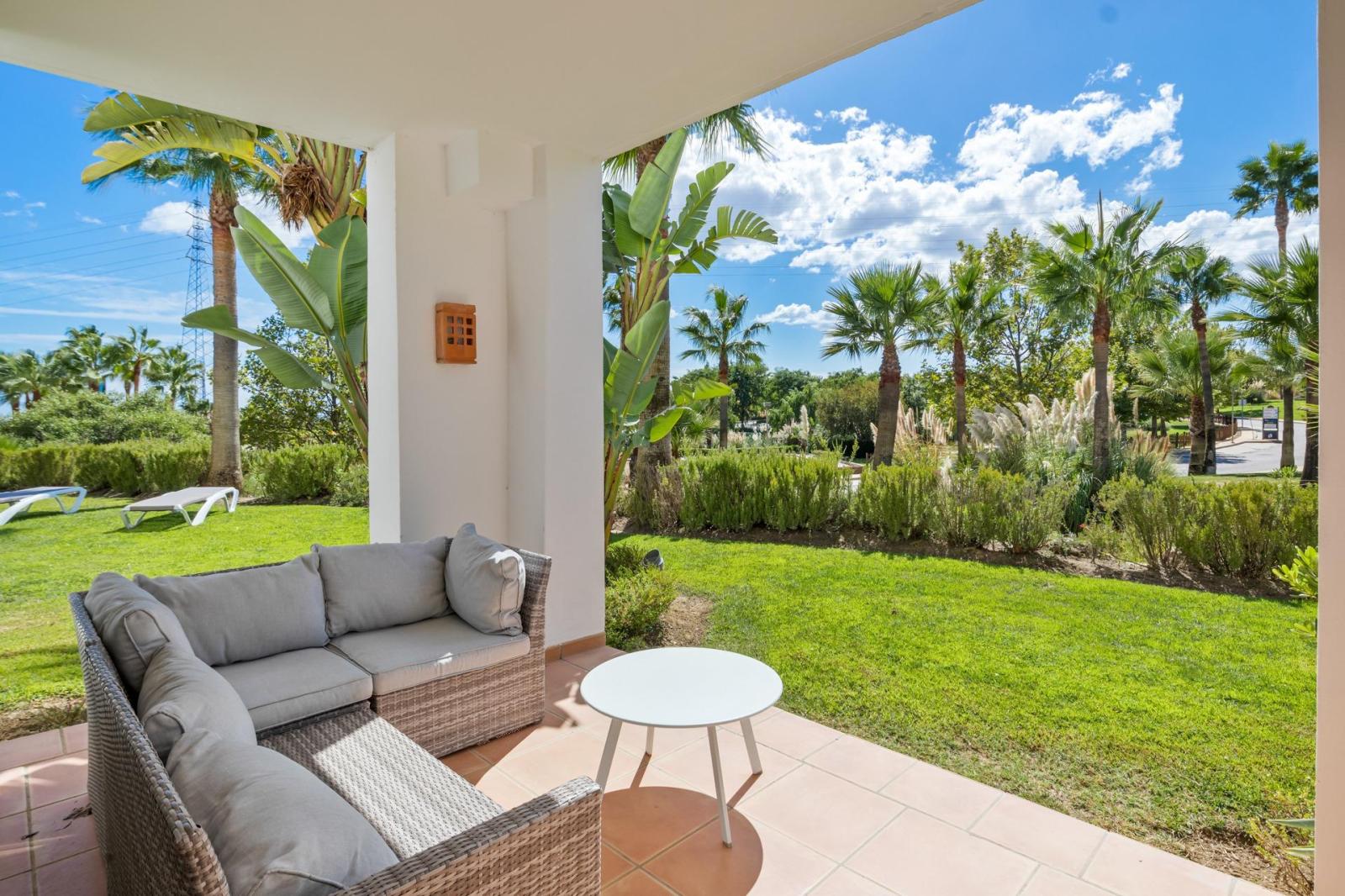 Flat for Sale in Casares