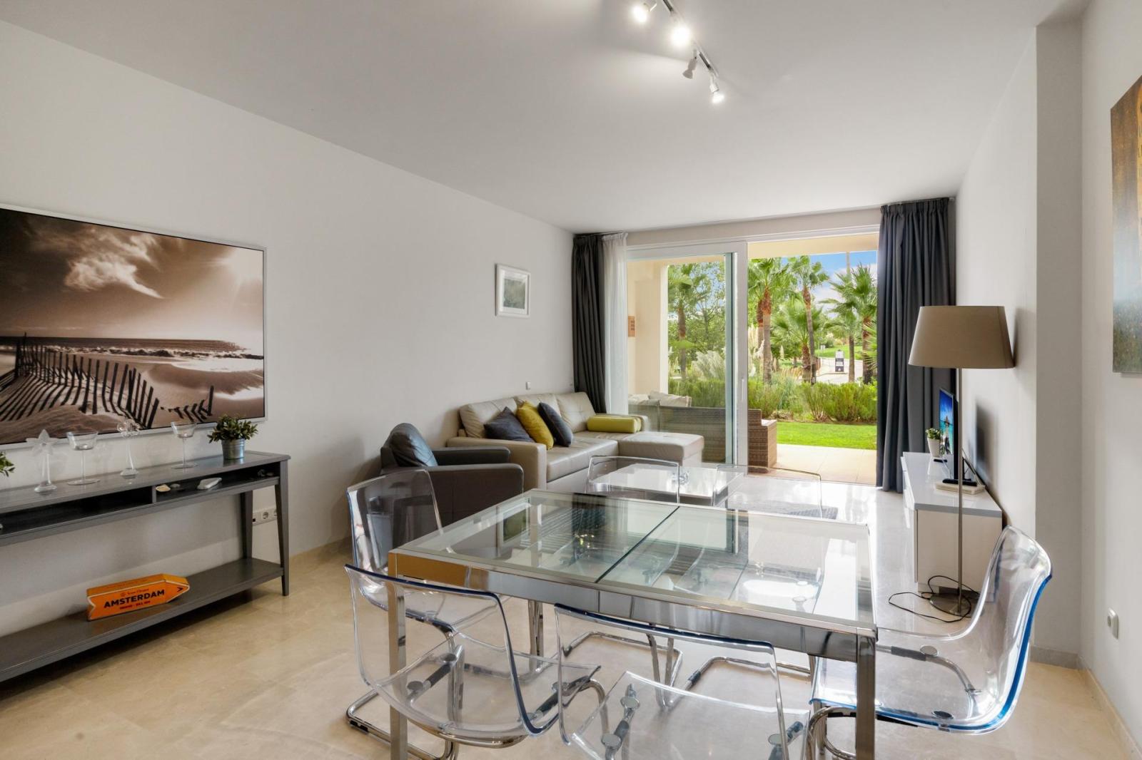 Flat for Sale in Casares