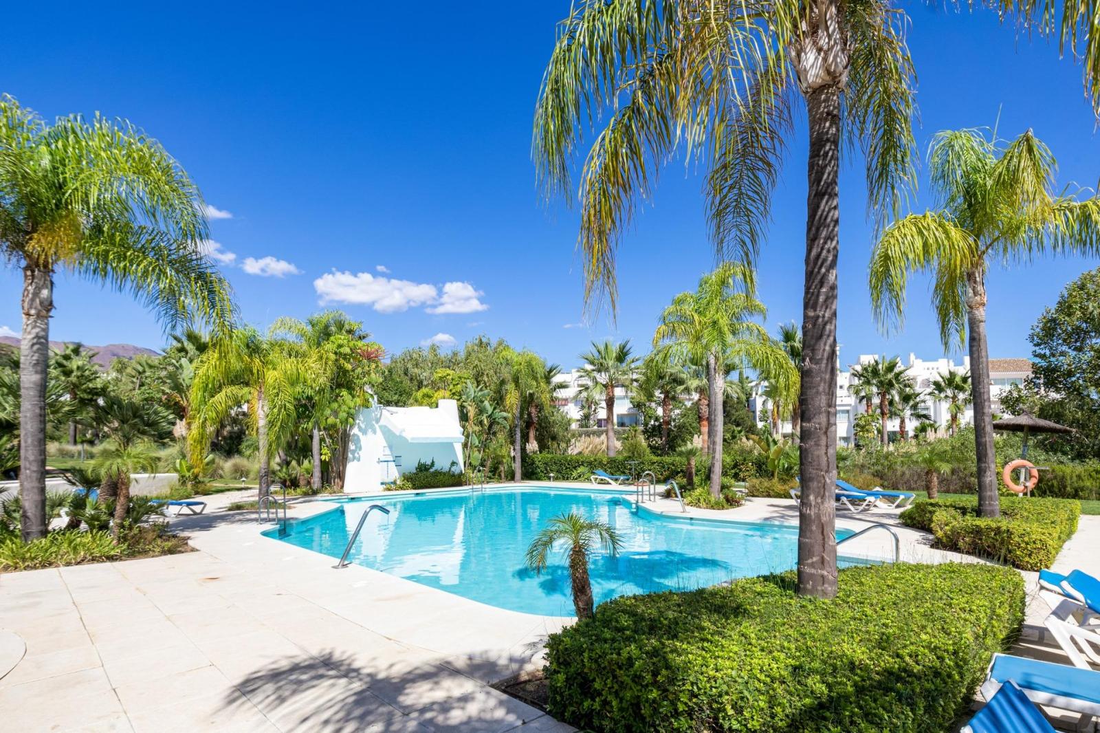 Flat for Sale in Casares