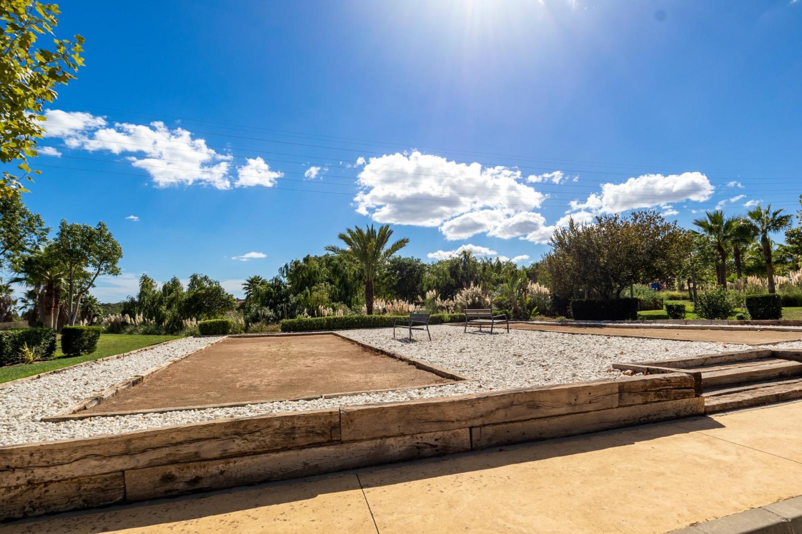 Flat for Sale in Casares