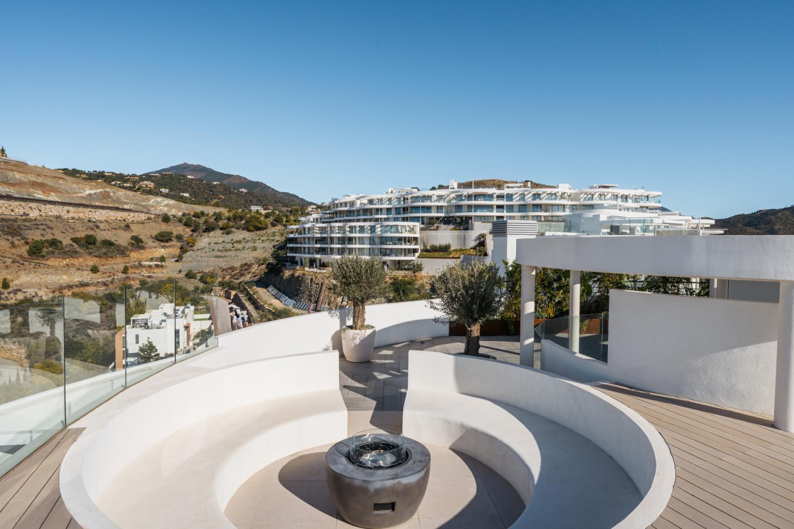 Apartment for Sale in Benahavís