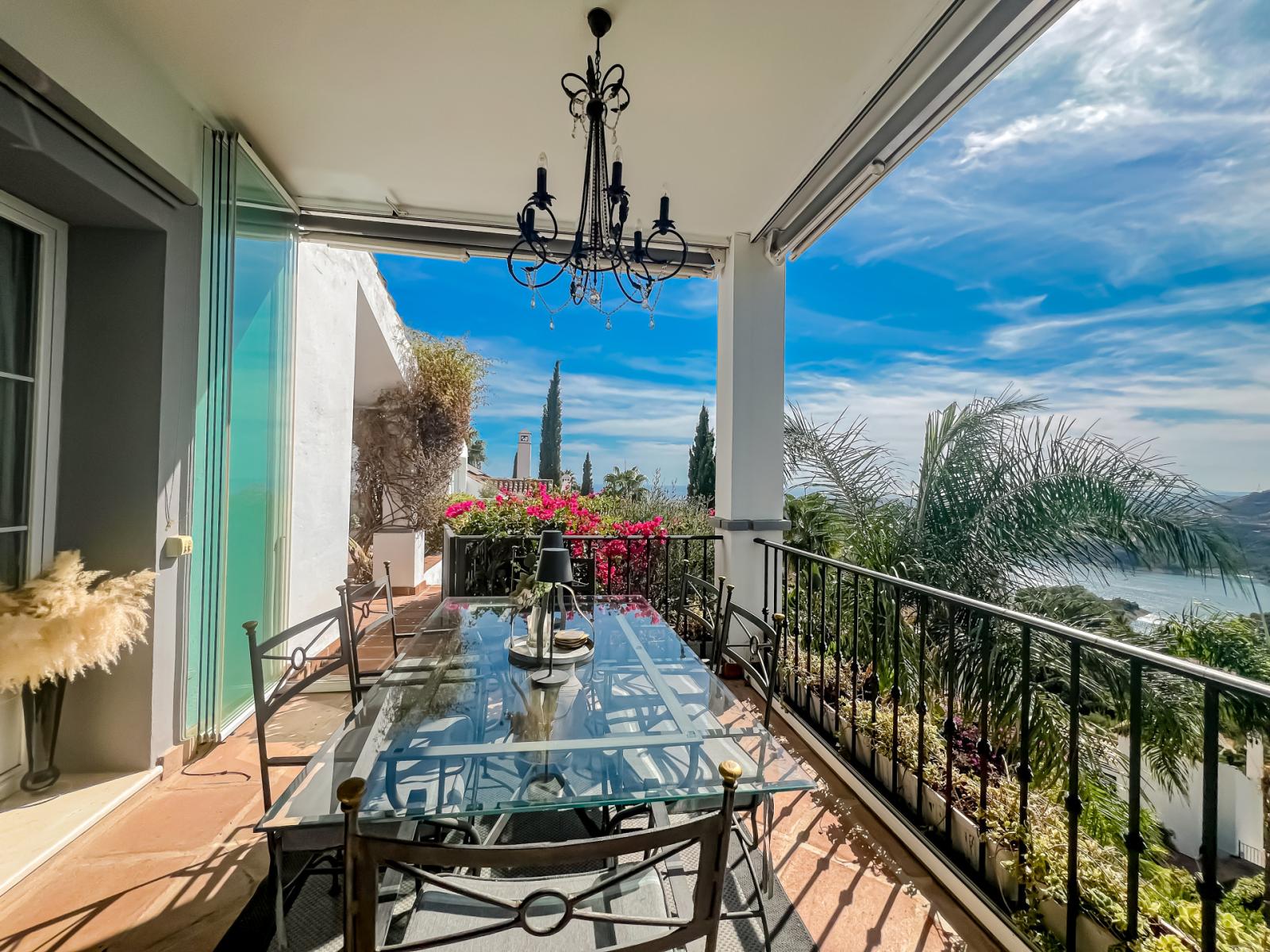 Villa for Sale in Istán