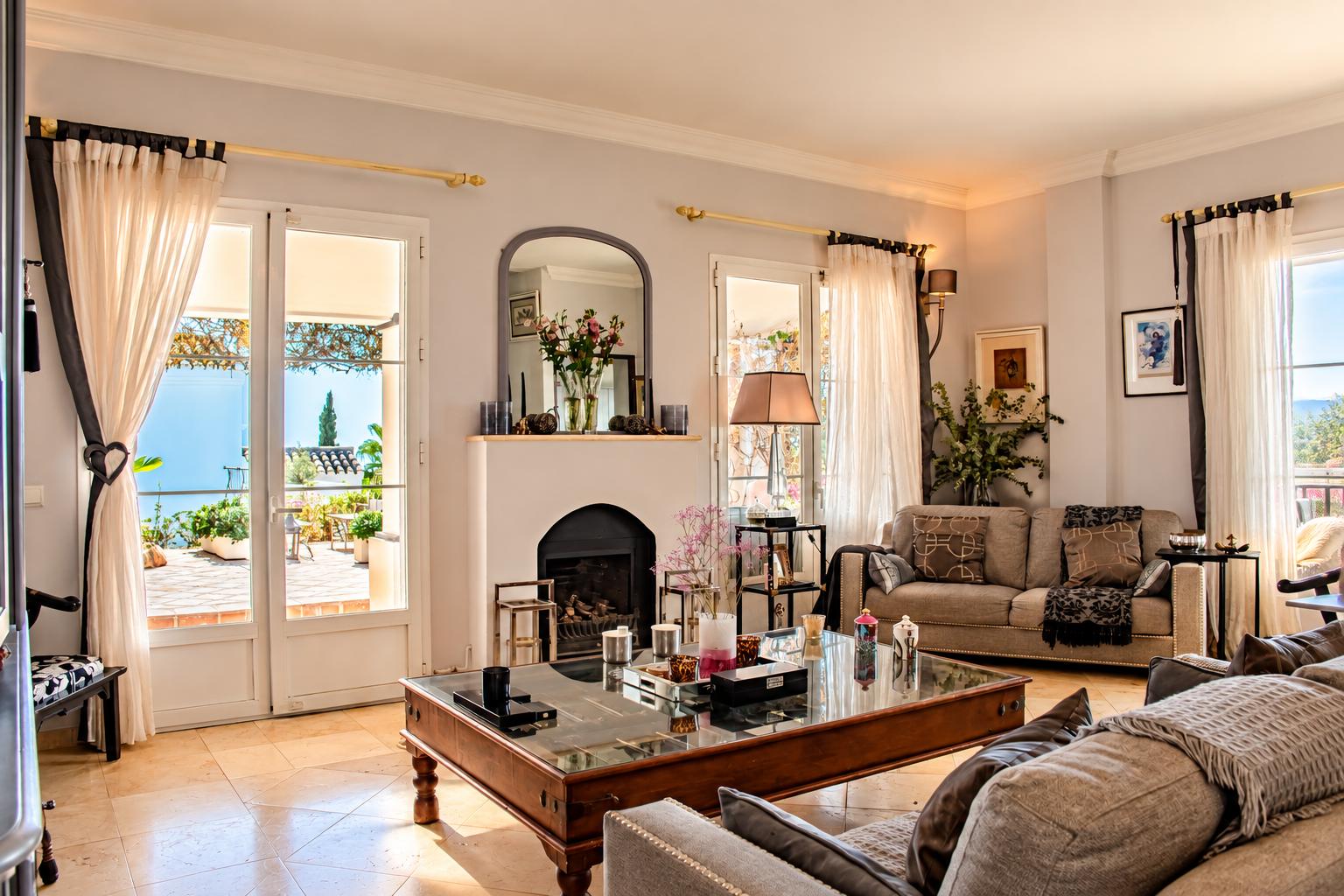 Villa for Sale in Istán