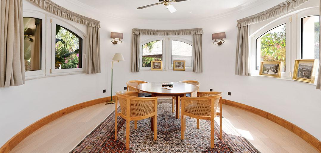 Villa for Sale in Estepona