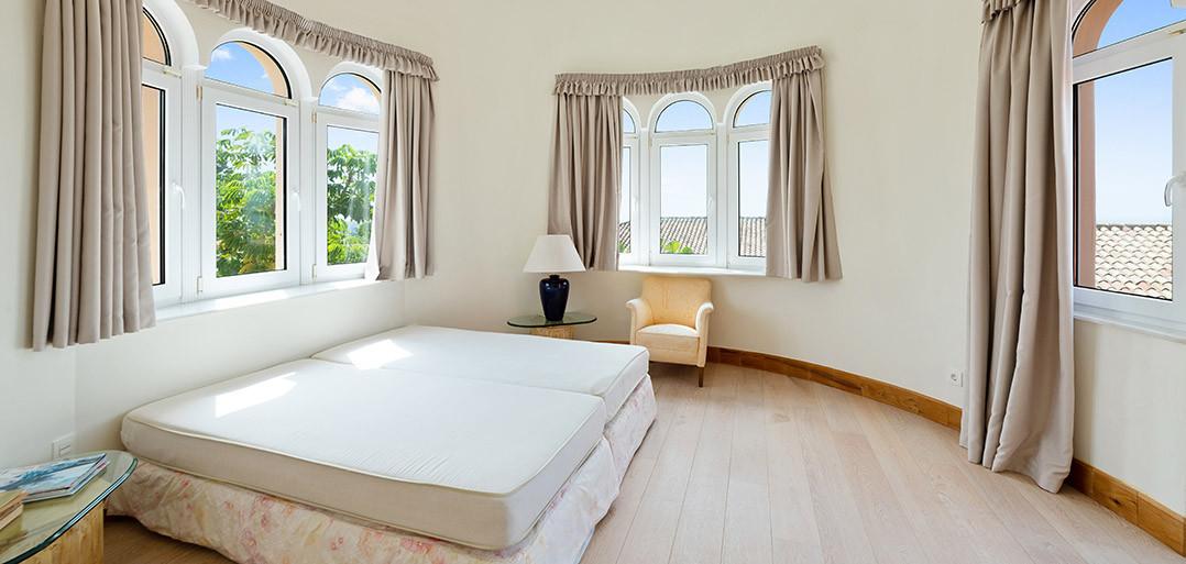 Villa for Sale in Estepona