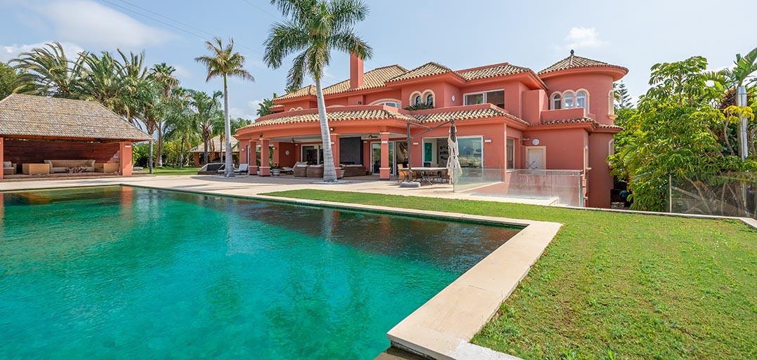 Villa for Sale in Estepona