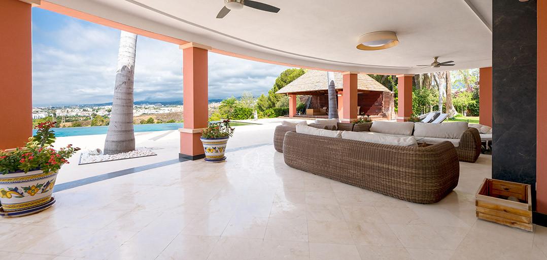Villa for Sale in Estepona