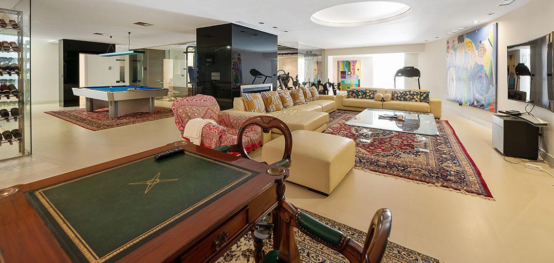 Villa for Sale in Estepona