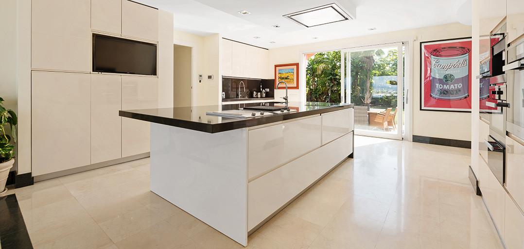 Villa for Sale in Estepona