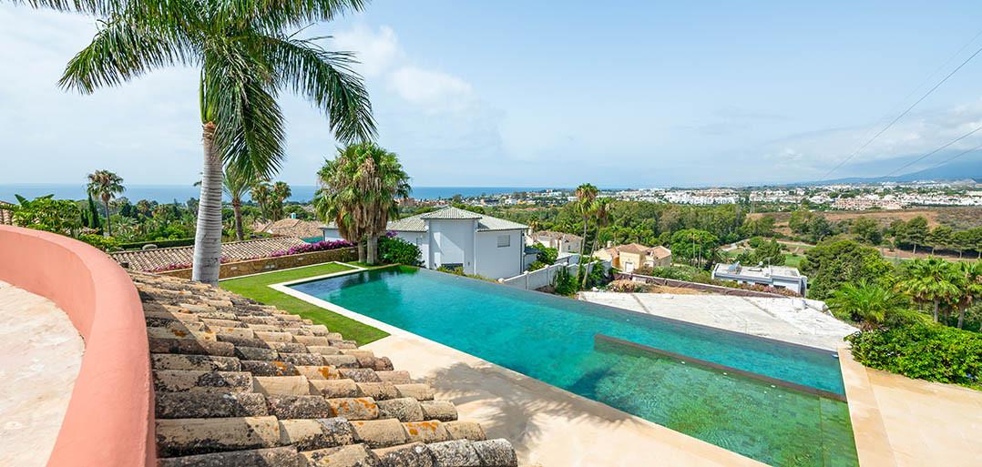 Villa for Sale in Estepona