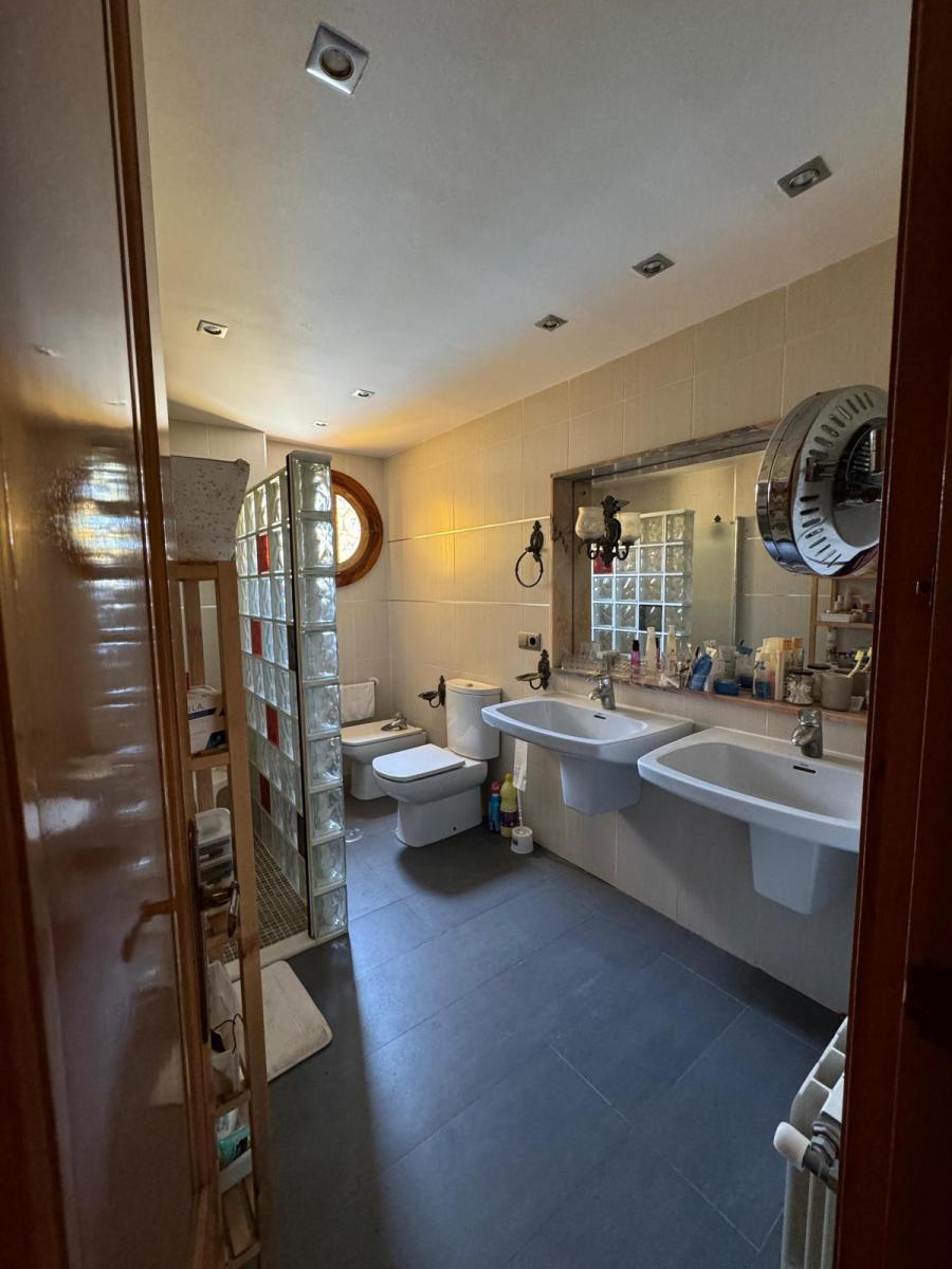 Chalet for Sale in Roquetas de Mar