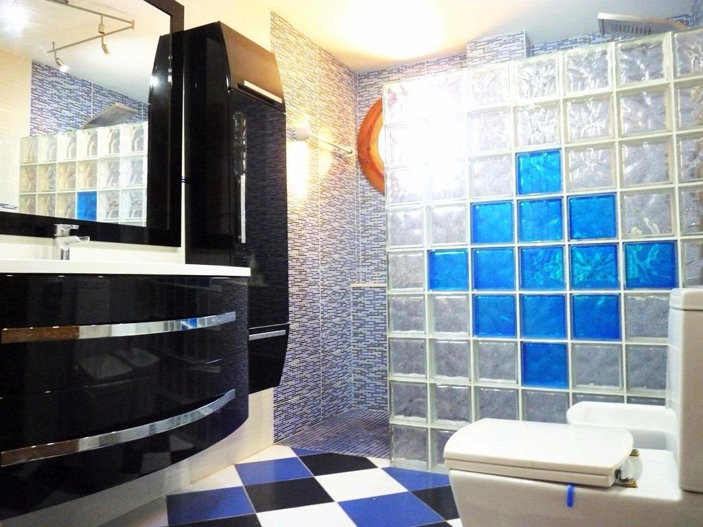Chalet for Sale in Roquetas de Mar