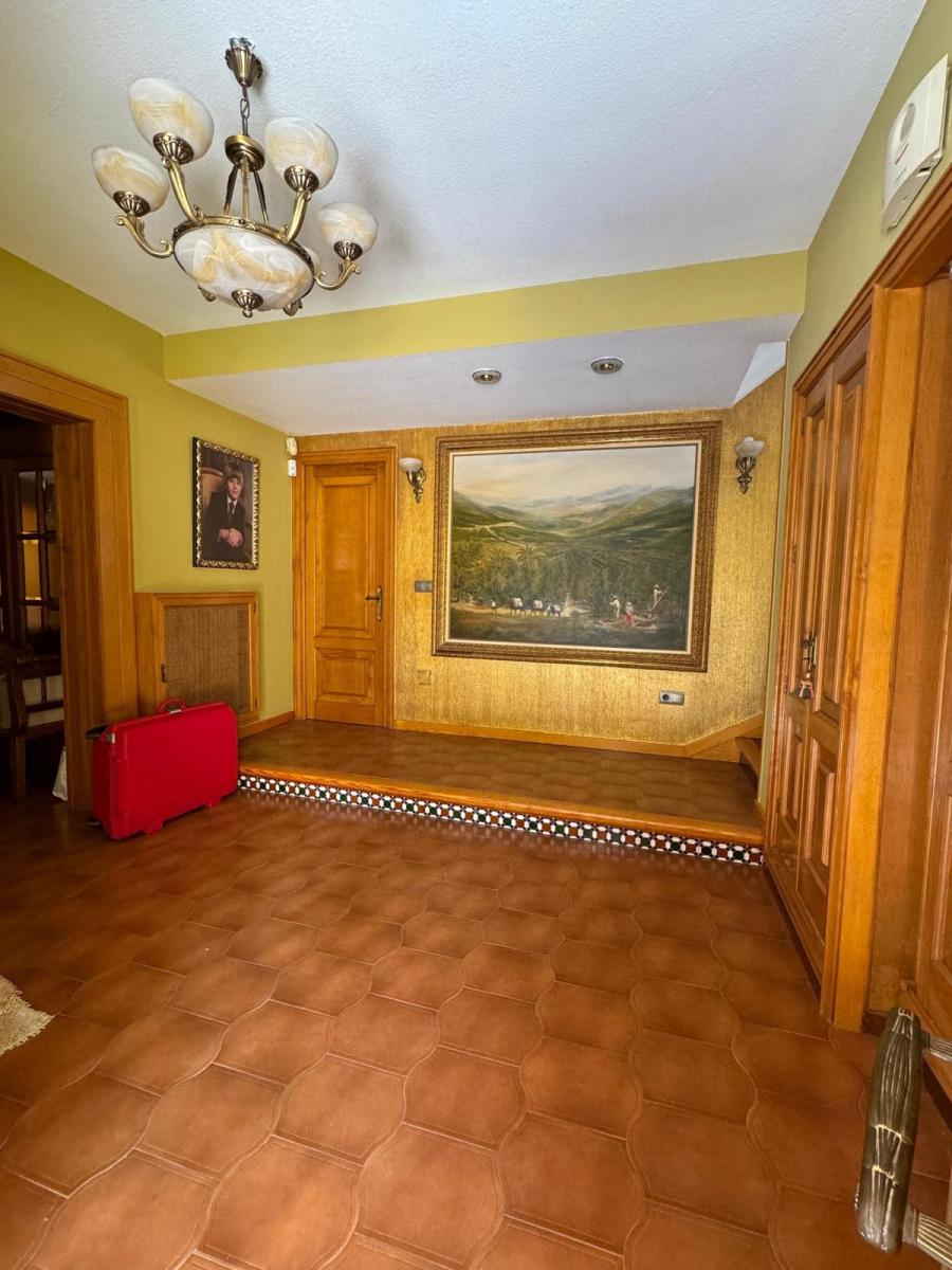 Chalet for Sale in Roquetas de Mar