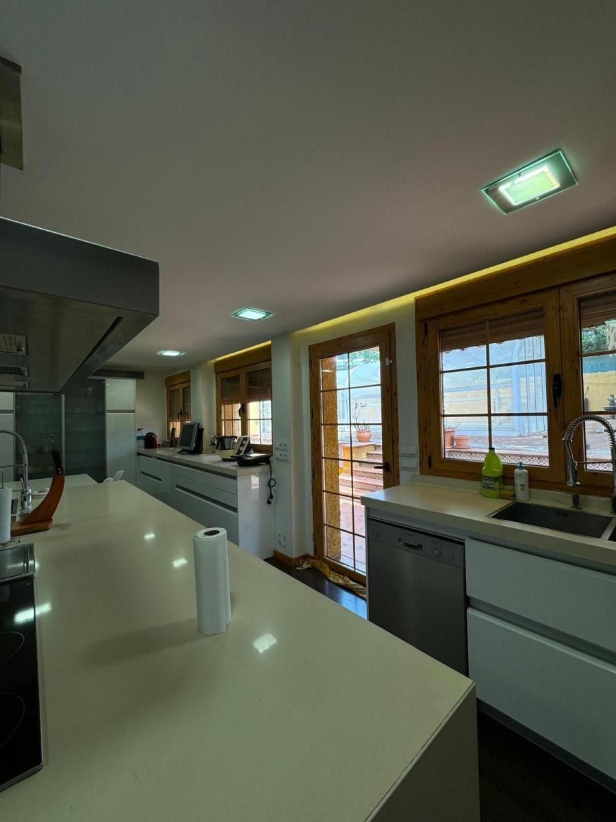 Chalet for Sale in Roquetas de Mar