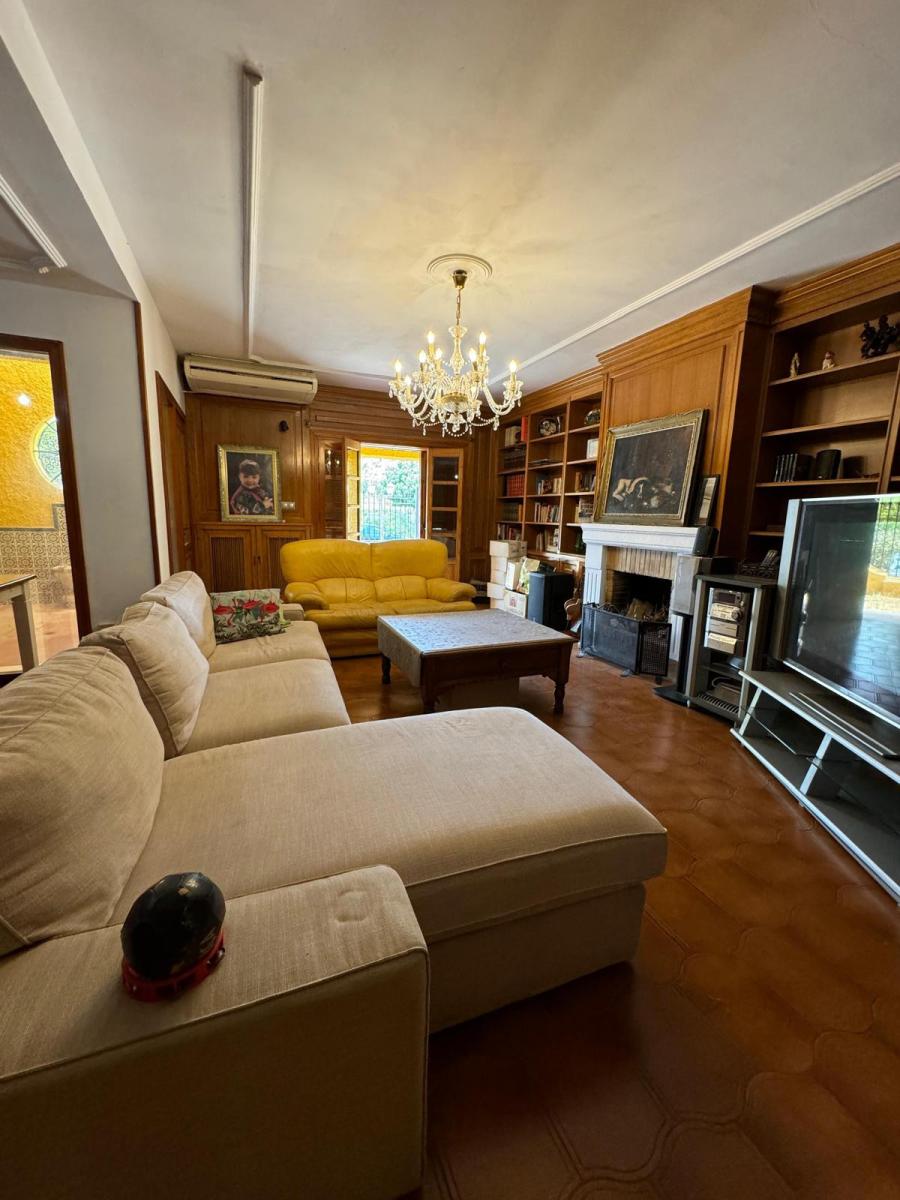 Chalet for Sale in Roquetas de Mar