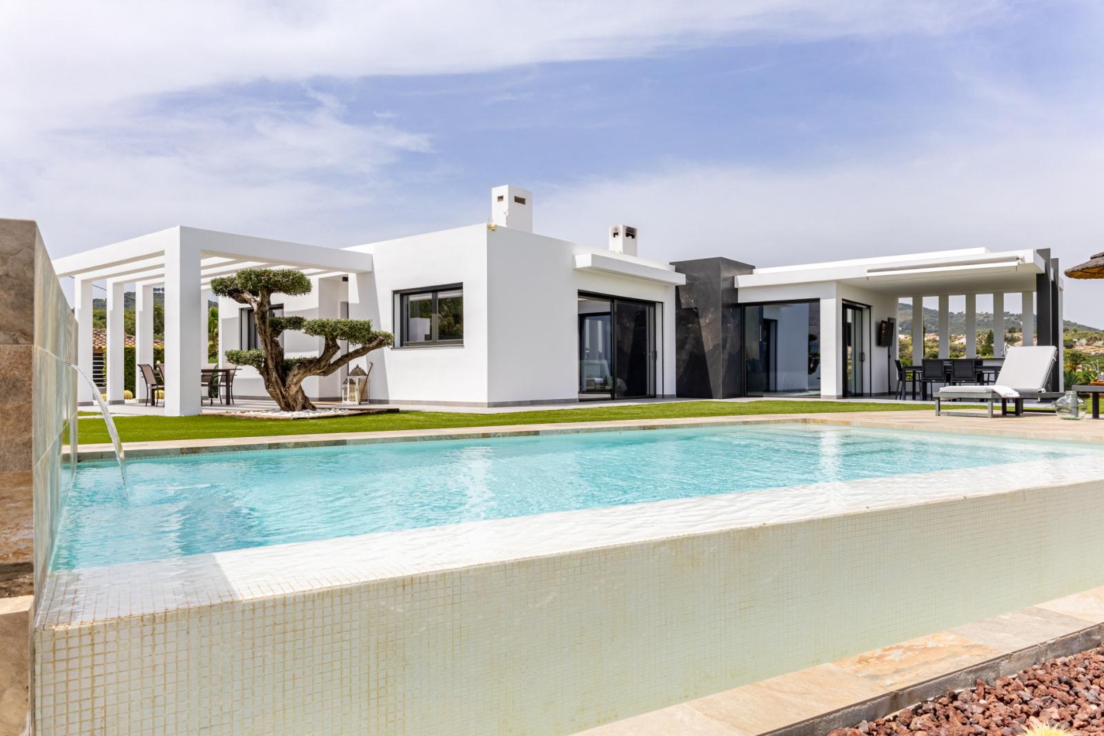 Villa for Sale in Alhaurín el Grande
