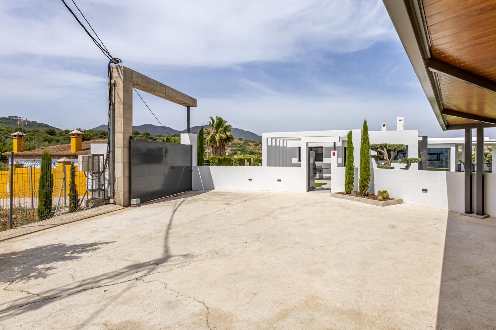 Villa for Sale in Alhaurín el Grande