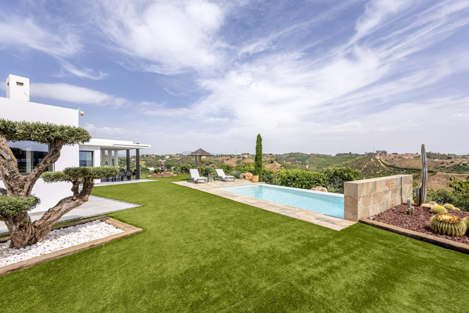Villa for Sale in Alhaurín el Grande