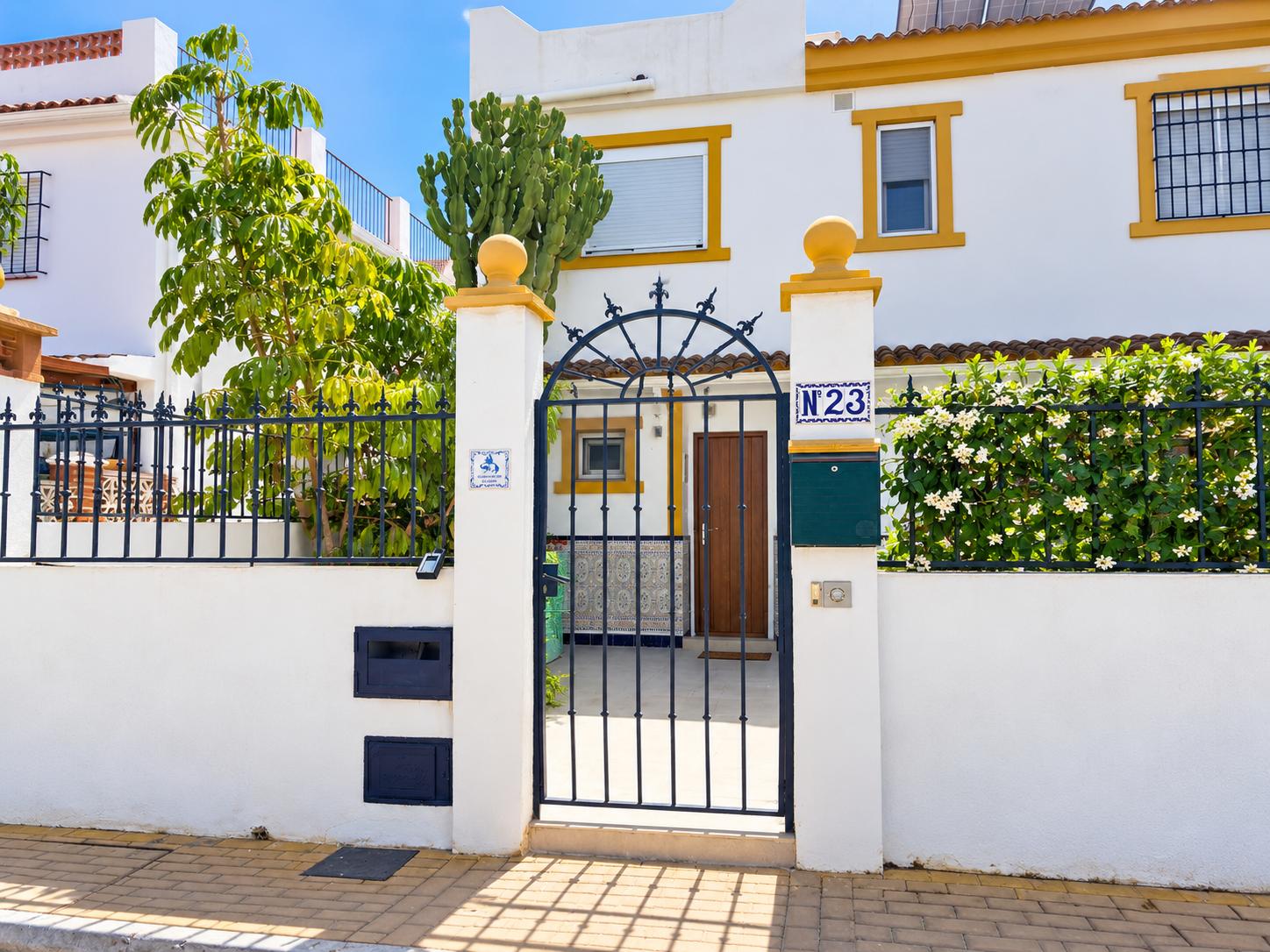 Semi-detached House for Rent in Marbella