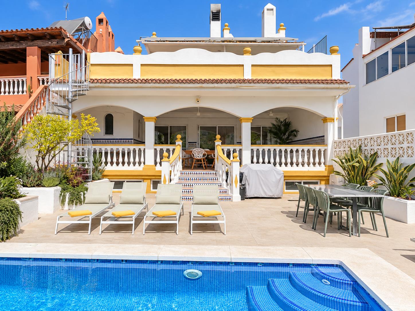 Semi-detached House for Rent in Marbella