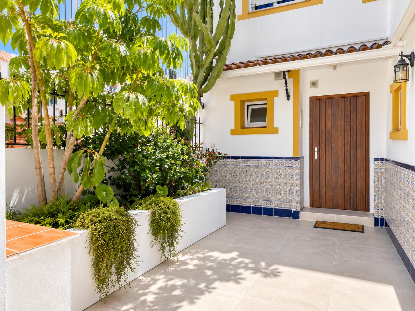 Semi-detached House for Rent in Marbella