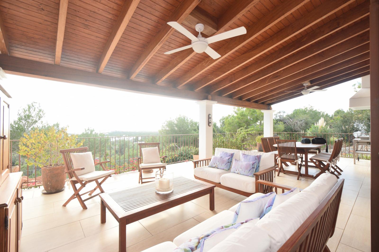 Chalet for Sale in Santa Eulalia del Río