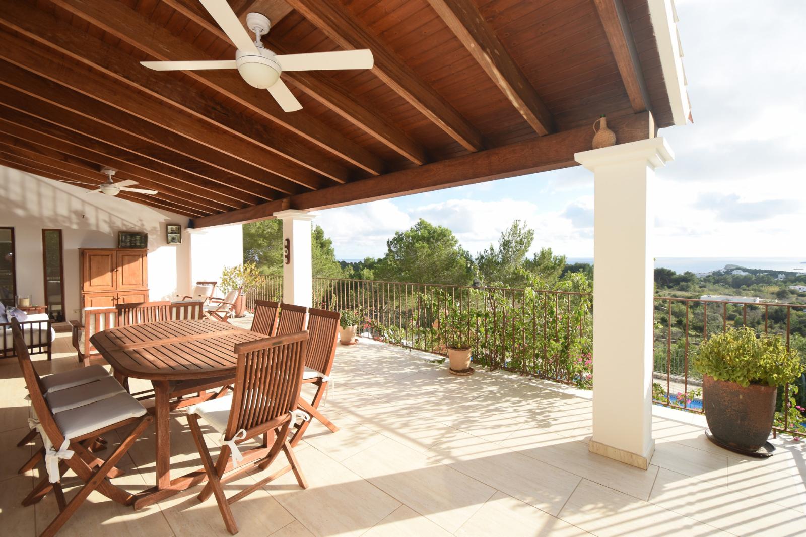 Chalet for Sale in Santa Eulalia del Río