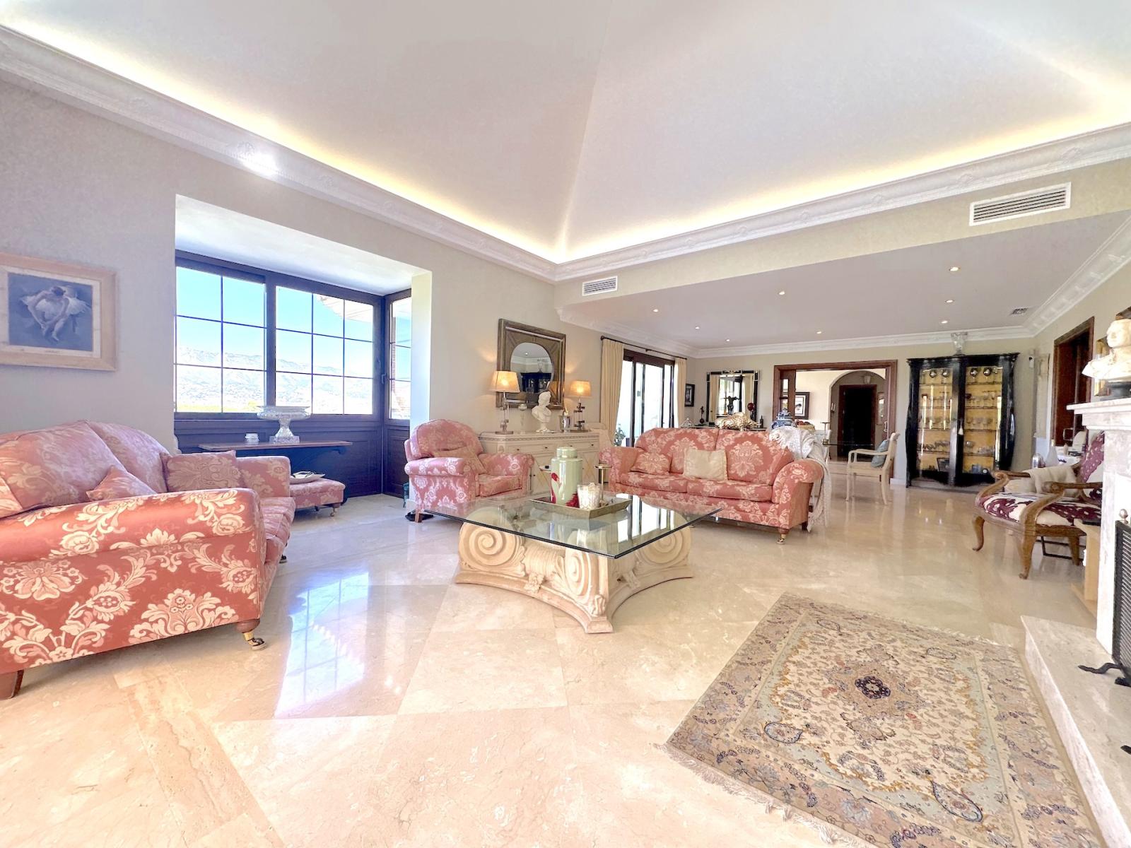 Villa for Sale in Mijas