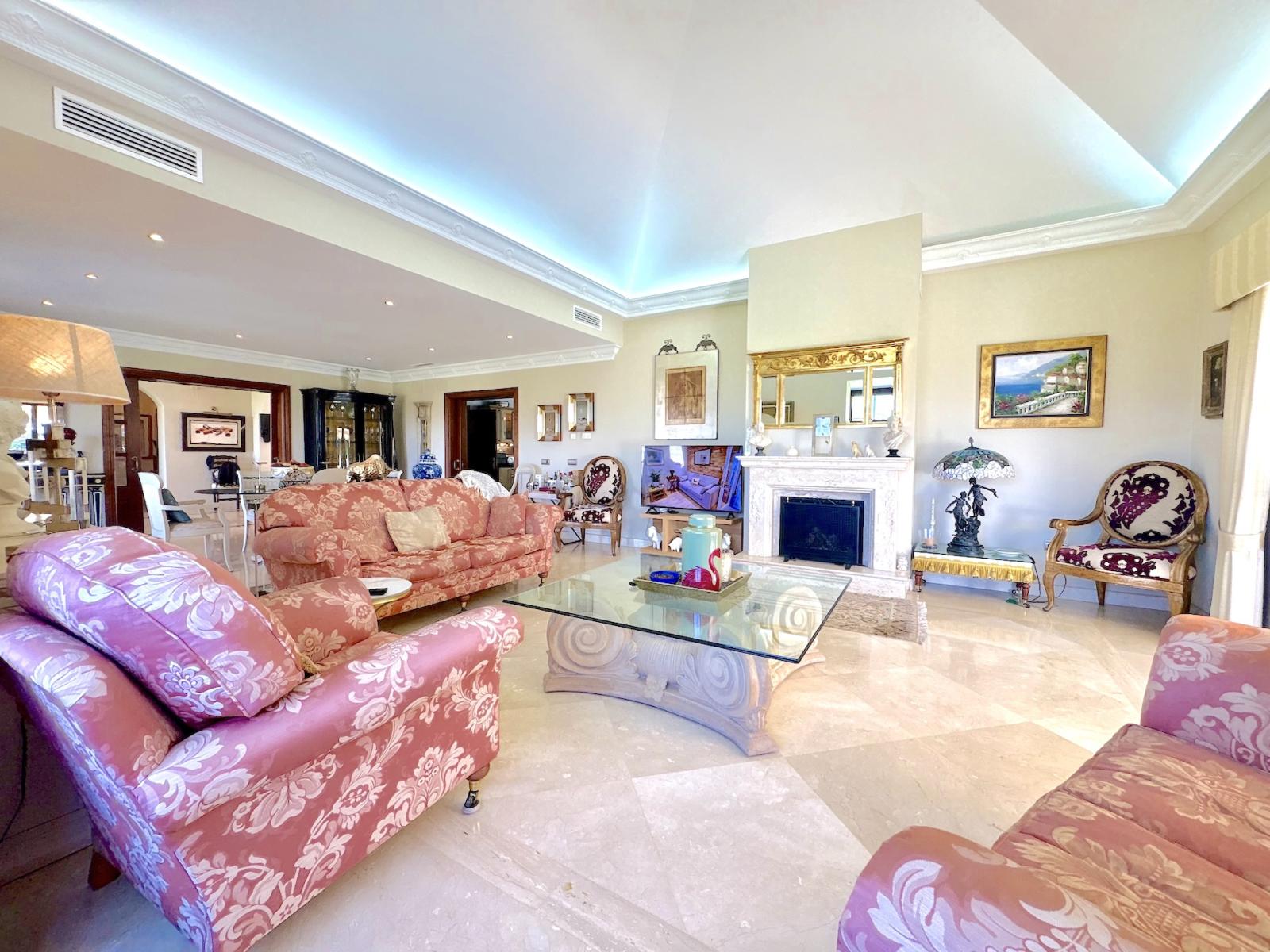 Villa for Sale in Mijas