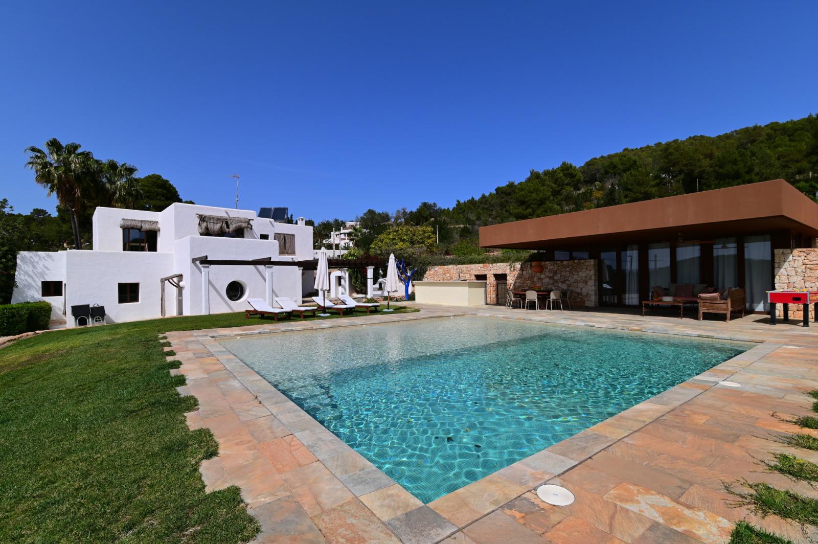 Villa for Rent in Santa Eulalia del Río